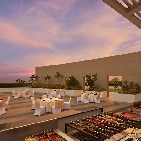 Hotel Taj Swarna, Amritsar Exteriér fotografie The Park, Hyderabad